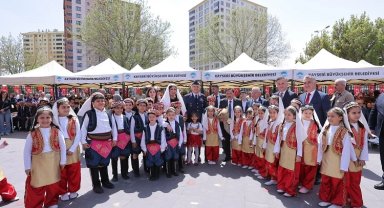Memduh Büyükkılıç'tan 23 Nisan sürprizi