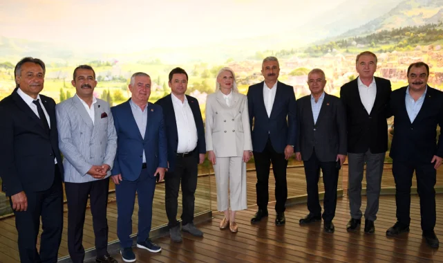 Osmanlı başkentleri Osmangazi'de buluştu