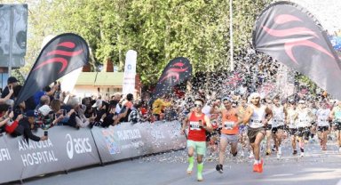 RUNTALYA Maratonu büyük coşkuya sahne oldu