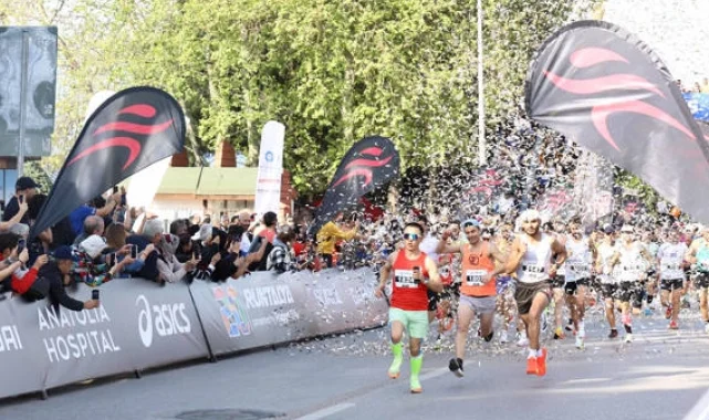 RUNTALYA Maratonu büyük coşkuya sahne oldu