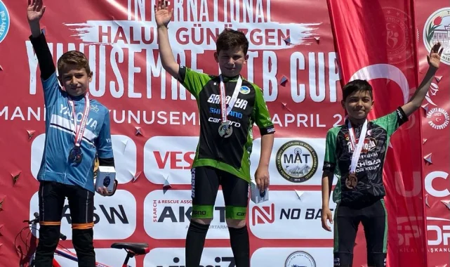 Sakaryalı sporcu Türkiye'nin adını 'şampiyon' yazdırdı