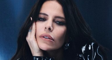 Simge'den iki müjde... Yeni albüm ve Harbiye'de ilk şarkı sürprizi!