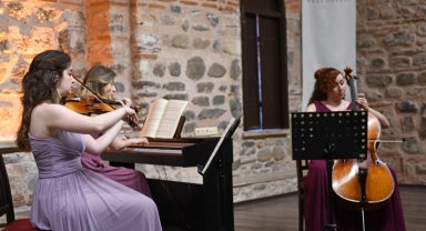 Terra Trio Bursa Osmangazi'de sahne aldı