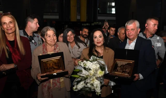 Türkan Şoray'a Osmangazi'de sevgi seli