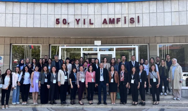 Ankara'da "Ankara Çocuk Acil Ve Çocuk Yoğun Bakım Hemşireliği Sempozyumu" gerçekleştirildi
