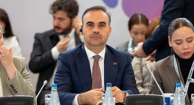 Bakan Kacır: Türkiye, bölgesel kalkınma ile küresel zorlukların üstesinden gelecek