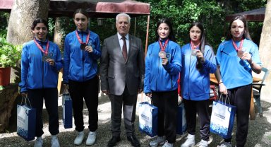 Başkan Bozbey, Bursa'nın gururlarıyla buluştu