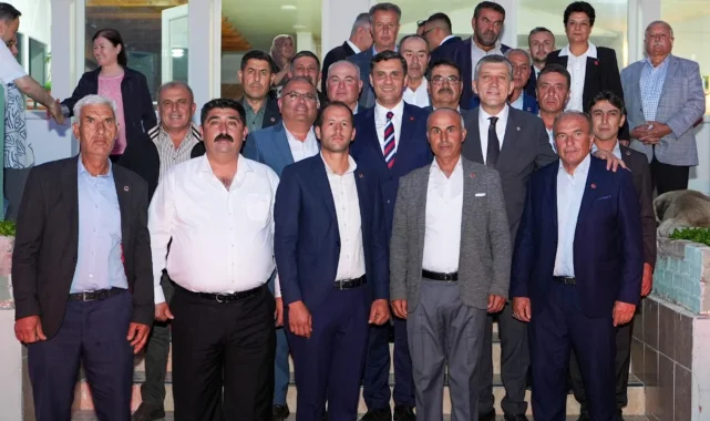 Başkan Zeyrek Köprübaşı'nda muhtarlarla buluştu