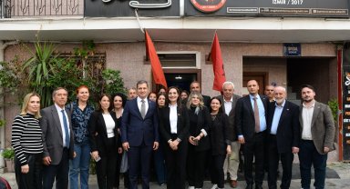 Bornova Arnavutları Derneği'nde hukuksuzluklara karşı dayanışma mesajı