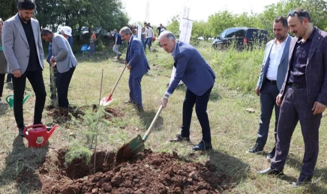 Bursa İnegöl'de Çevre Haftasında 150 fidan toprakla buluştu