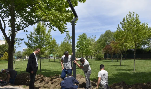 Bursa Karacabey'de Atatürk Kültür Parkı'na modern aydınlatma