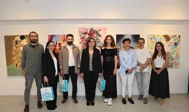 Bursa Nilüfer'de yetişkinlerin sergisi izlenime açıldı