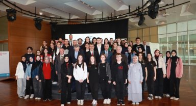 Bursa'da "Köklerden Geleceğe" Bilim ve Gençlik Buluşması