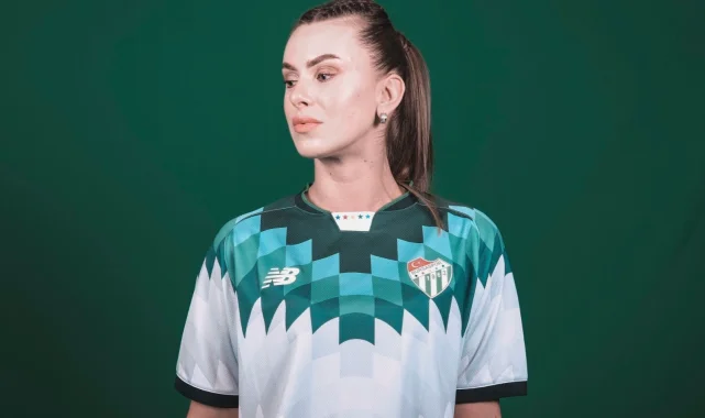 Bursaspor'un yeni sezon taraftar formaları ilgi görüyor