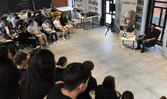 Genç oyuncu, öğrencilere "Hababam Sınıfı"nı okudu