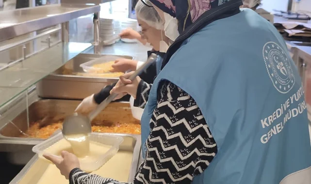 Gençler israfı önlüyor, iyiliği paylaşıyor... "Komşum Gönüllülük Hareketi" ile 10 milyon yemek ihtiyaç sahiplerine ulaştı