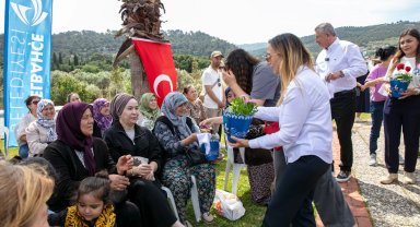 Güzelbahçeli anneler kahvaltıda buluştu