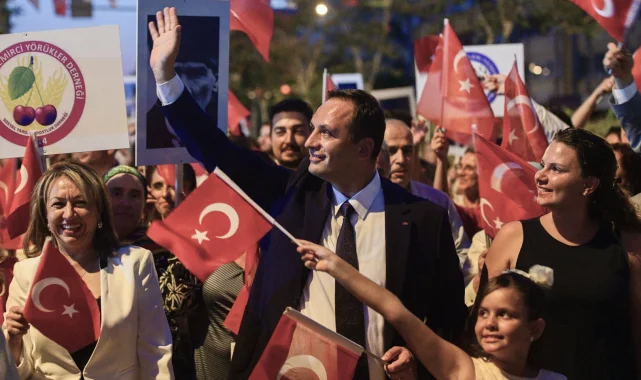 İzmir Bornova'da 19 Mayıs coşkusu heyecanı