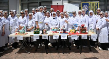 İzmir Bornova'da tatlı rekabet!