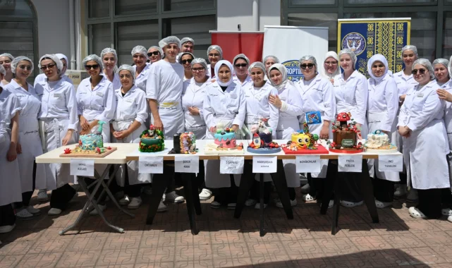 İzmir Bornova'da tatlı rekabet!