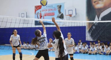 İzmir Karabağlar'da 19 Mayıs Spor Şenliği heyecanı