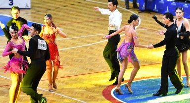 İzmir'de dansçıların kıyasıya rekabeti