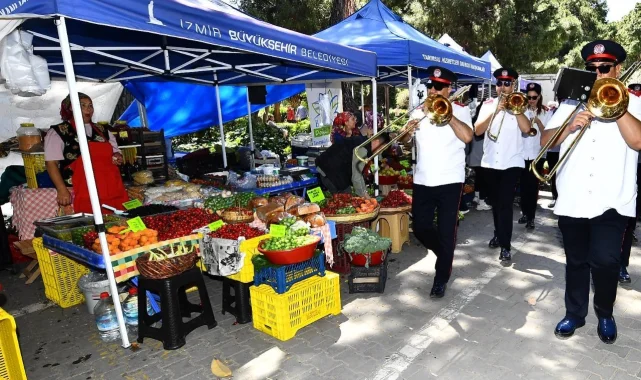 İzmir'de Dünya Çiftçiler Günü coşkusu yaşandı