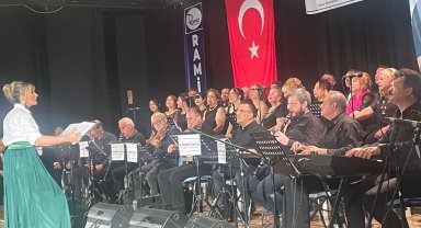 İzmir'de Karşıyaka Sanat Derneği'nden 19 Mayıs'a muhteşem konser