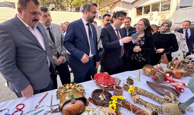 Kahramanmaraş'ta danışanların emekleri sergilendi