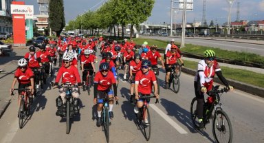Kocaeli'de pedallar 19 Mayıs ruhu ile çevrildi