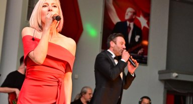 Manisa Büyükşehir Pop Orkestrası ilk konserini verdi