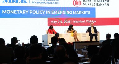 'Merkez'in ev sahipliğinde küresel ekonomi masaya yatırıldı