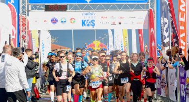 Mudanya'da 19 Mayıs'a özel koşu... 367 sporcu doğa ve tarihin izinde koştu