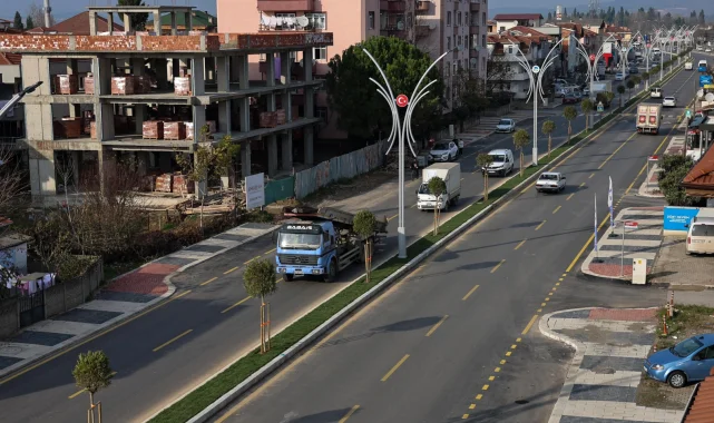Sakarya Büyükşehir'den şehrin dört bir yanına 'yeşil' dokunuş!