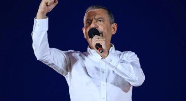 'Akın! Sert kayaya çarptın'a re'sen soruşturma! Özgür Özel'e re'sen soruşturma!