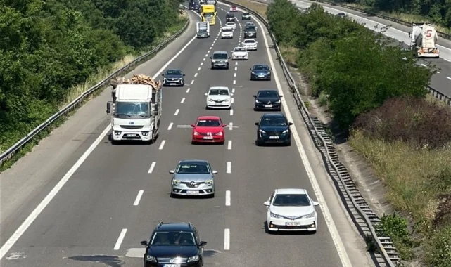 Anadolu Otoyolu'nda bayram trafiği başladı
