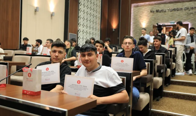 Ankara Keçiören Belediyesi'nde stajyerlere anlamlı veda