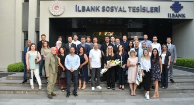 Ankara Üniversitesi'nden mezuniyet coşkusu