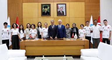 Başkan Alemdar, Figen Sakallıoğlu Anadolu Lisesi heyetini ağırladı