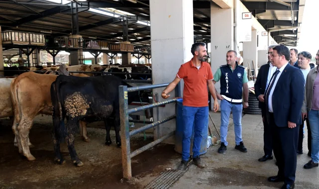 Başkan Aydın kurban pazarını ziyaret etti