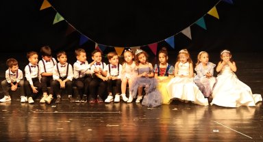 Bursa Nilüferli minikler drama gösterileriyle alkış topladı