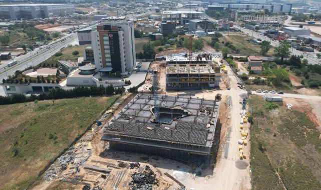 Çayırova Spor Lisesi'nde çalışmalar tüm hızıyla sürüyor