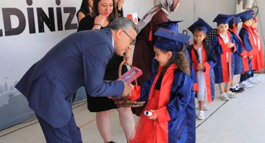 Çocuk gelişim merkezleri'nde mezuniyet coşkusu