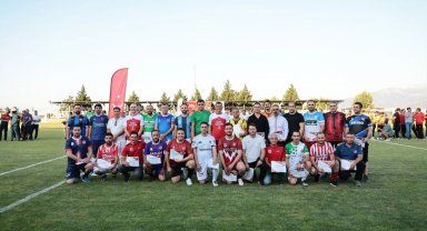 Denizli Büyükşehir turnuvasında dostluk kazandı