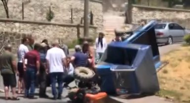 Düzce Akçakoca'da pat pat devrildi: 1 kişi yaralandı