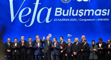 Erdoğan'dan Memur-Sen'e övgü: Milletin ve demokrasinin yanında saf tuttunuz