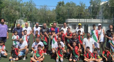 Geleneksel "Babalar Günü" maçında minikler galip geldi