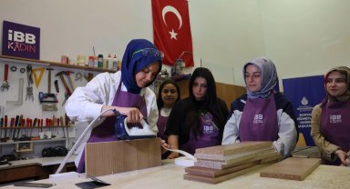İBB'den kadınlara marangozluk eğitimi