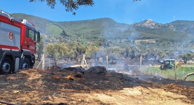 İzmir İtfaiyesi üç noktada yangınlara müdahale etti
