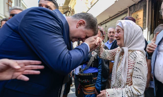 İzmir'de ihtiyaç sahipleri ve emekliler unutulmadı